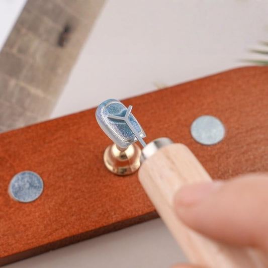 2 PCS Heart Cat Eye Magnet Set – Magnetic Nail Art Tool for Stunning Heart-Shaped Designs, Y-Shaped Guide, DIY Manicure Kit for Cat Eye Gel Polish-GlimoraGlow