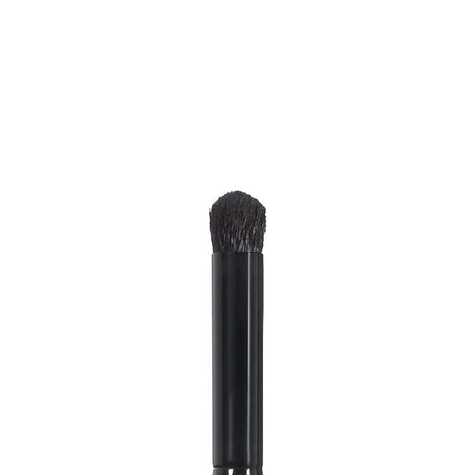 e.l.f. Eye Contour Brush, Absorbent Brush With Soft, Synthetic Bristles For Providing Extra Definition, Vegan & Cruelty-Free-GlimoraGlow