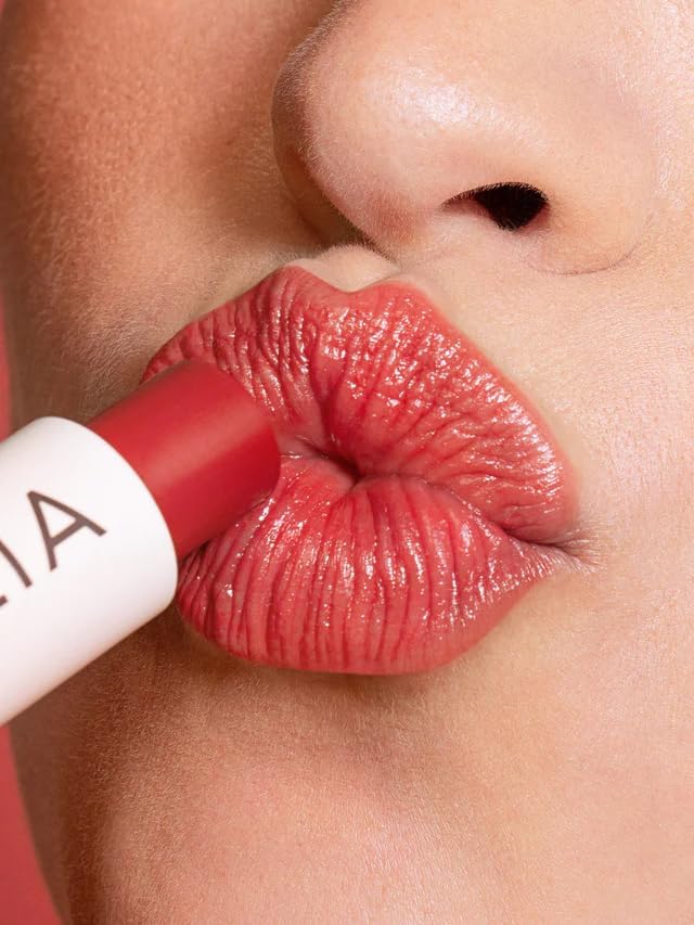 ILIA - Balmy Tint Hydrating Lip Balm | Non-Toxic, Cruelty-Free, Moisturizing + Sheer, Buildable Lip Color (Heartbeats, 0.15 oz | 4.4 g)-GlimoraGlow