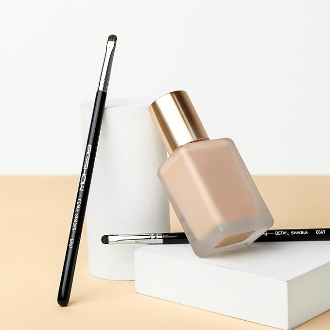 EIGSHOW Concealer Brush, Detail Shader Makeup Brush for Blending Eyeshadow, Concealing Small Blemishes and Imperfections - Precision Application (E867)-GlimoraGlow
