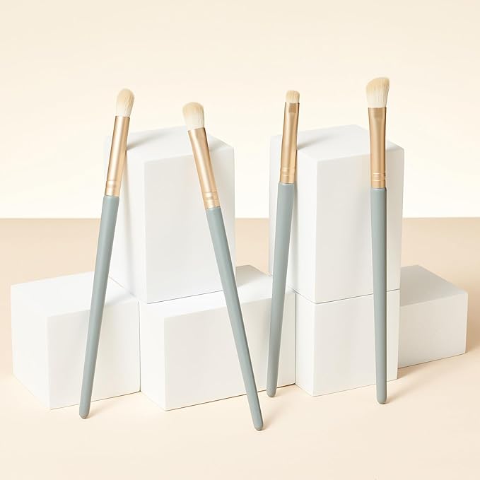 Eyeshadow Makeup Brushes Set with Case 4 PCS Soft Synthetic Hairs Eye Makeup Brushes for Blending Eyebrow Eyeliner Eyeshadow （Lightblue）-GlimoraGlow