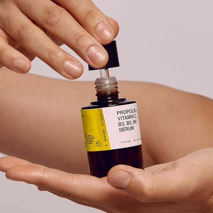 TOUN28 Propolis Vitamin C B3 B5 B6 Serum 1.01 fl.oz / 30ml | Nutrient Face Serum for Dry and Tired Skin | With Propolis and Pure Vitamin C | Allergen-free and Cruelty-free-GlimoraGlow