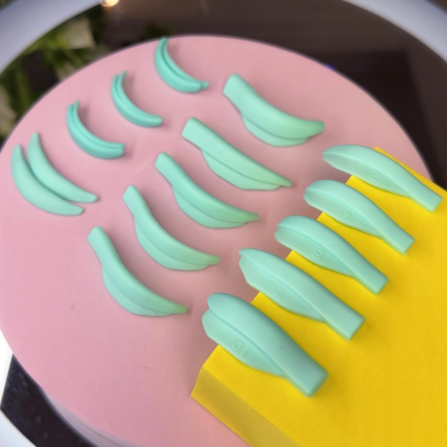 Eyelash Lift Pads Lash Lift Rods Green Eyelash Perm Silicone Pads 9 Sizes 18 Piece Reusable Soft Lash Lift Shields for Different Length Eyelashes Perfect Lifting-GlimoraGlow