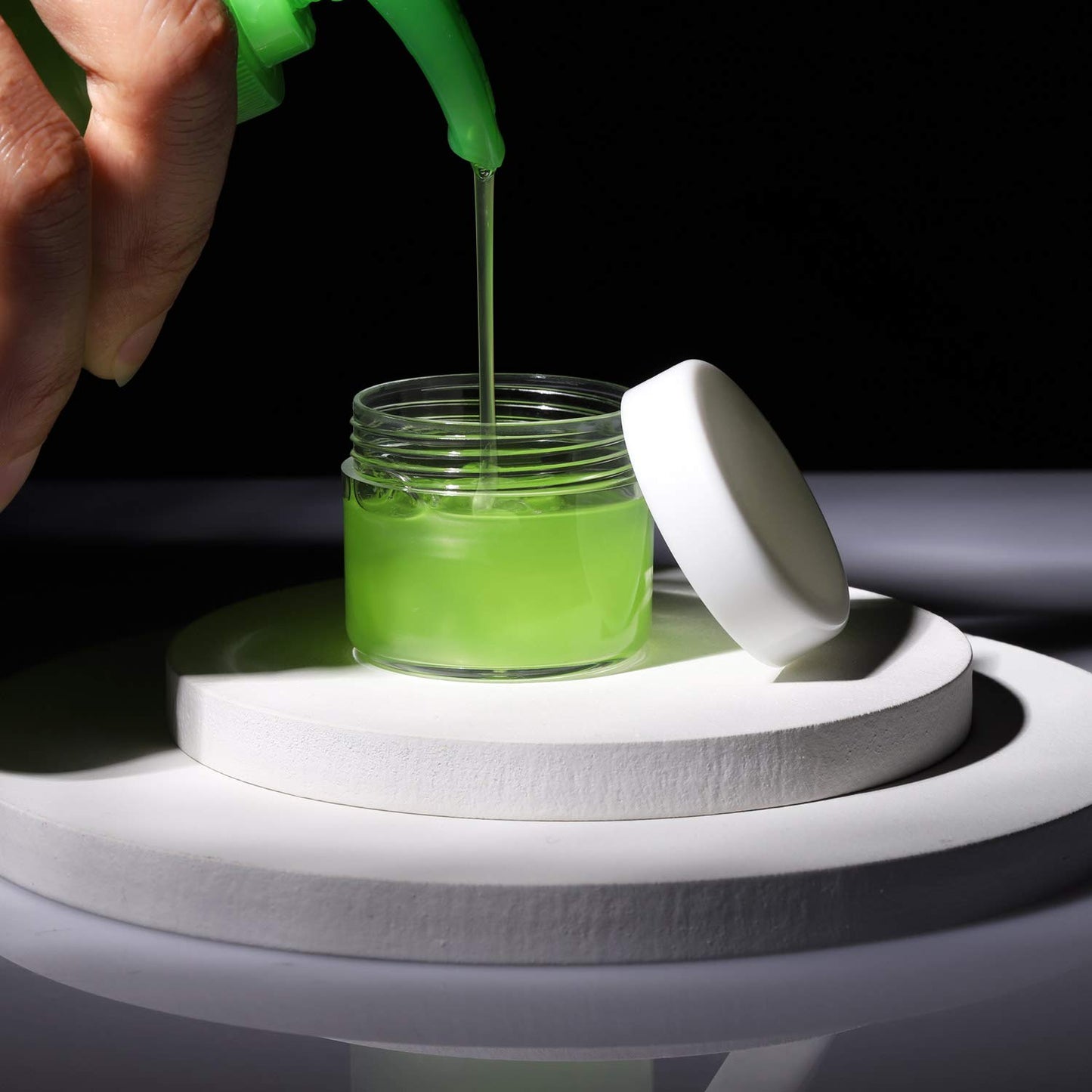 100 Count Sample Containers with lids 20g Plastic Cosmetic Jars Leak Proof Traveling Makeup Containers for Cream and Lotions - White-GlimoraGlow