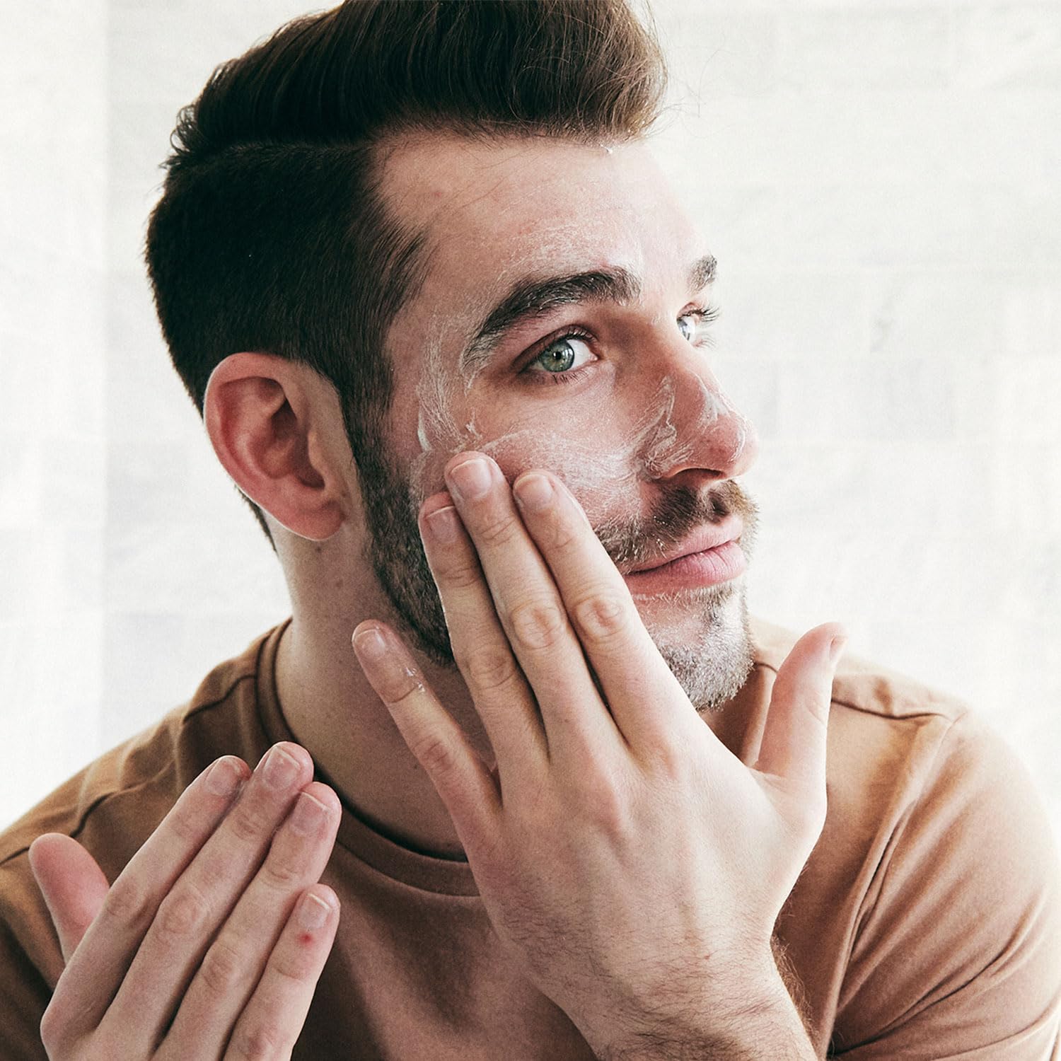 Brickell Men's Daily Defense SPF20 Face Moisturizer for Men, Natural & Organic, Zinc Oxide Face Moisturizing Mineral Sunscreen, Hydrates & Protects Skin Against Harmful UVA/B rays, 3.4oz, Unscented-GlimoraGlow