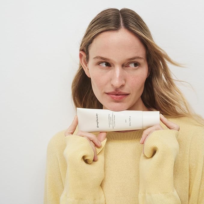 goop Beauty Exfoliating Jelly Cleanser | Face Wash to Clean & Smooth Skin | Squalane, Kakadu Plum, & Vitamin C | Moisturizes & Soothes Skin | Paraben & Silicone Free | 4 fl oz-GlimoraGlow