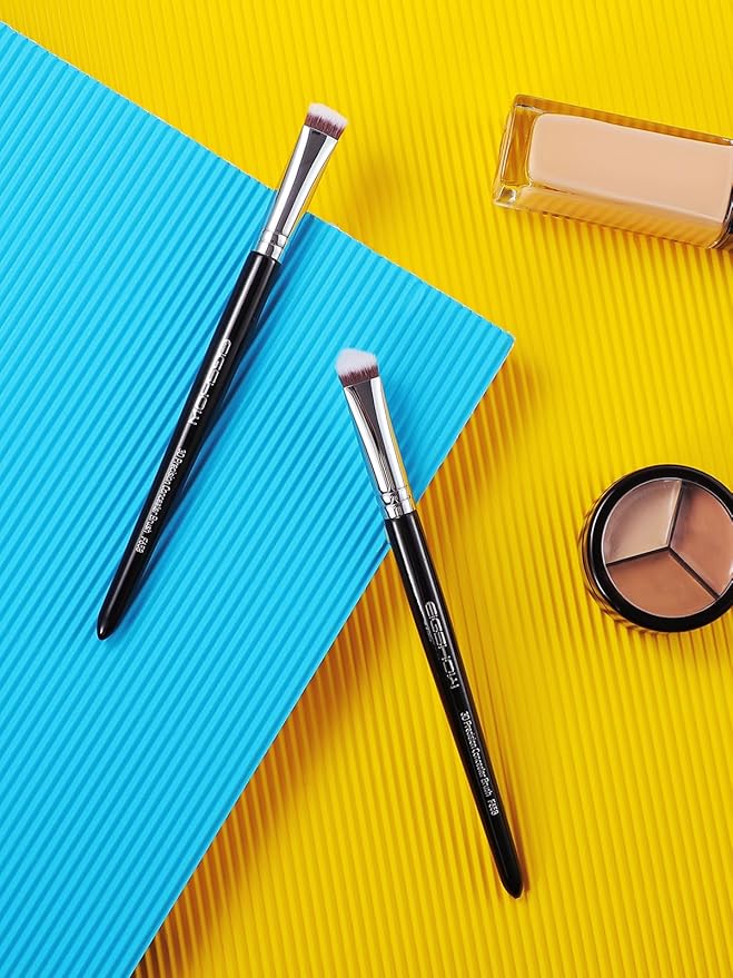 EIGSHOW Concealer Brush Under Eye, Small Triangle Brushes for Precise Coverage Dark Circles Blemishes Acne, Blending Cream and Liquid (F658)-GlimoraGlow