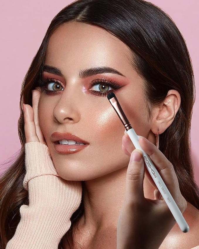 Small Smudge Brush, Professional Eyeshadow Brush for Smudging, Blending, Filling in, Premium Synthetic Bristles Tapered Eye Makeup Brush - Ivory-GlimoraGlow