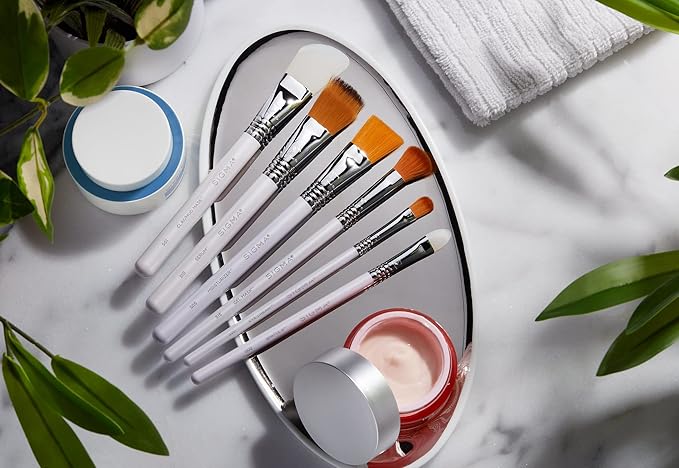 Sigma Beauty S15 Gel Mask Skincare Brush –Skincare Tool for Applying Skincare Products to Face and Skin, Silicone Face Mask Brush Applicator for Gel Mask Products (1 Pc)-GlimoraGlow