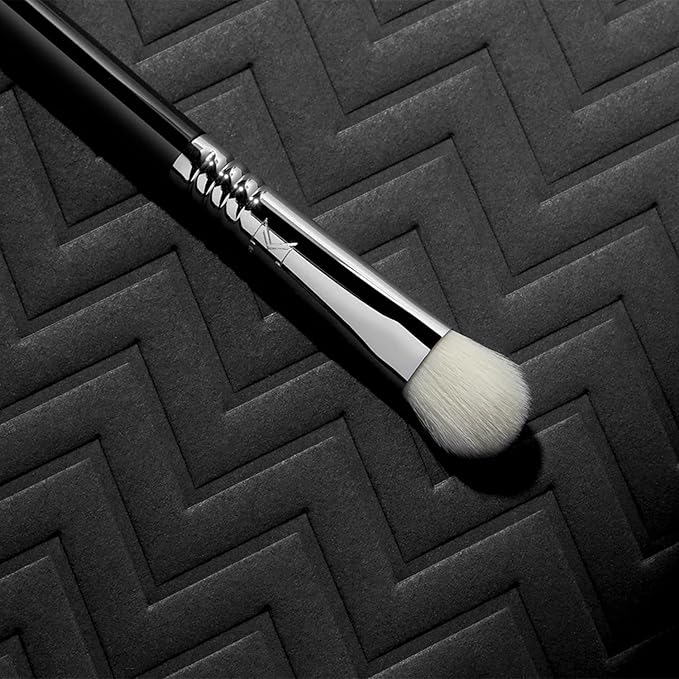Sigma Beauty Professional E28 Detail Buffer Brush – Professional Eyeshadow Brush for Seamless Cream or Liquid Eyeshadow Blending, Packing on Metallic Shades & Highlighting the Brow Bone (1 Brush)-GlimoraGlow
