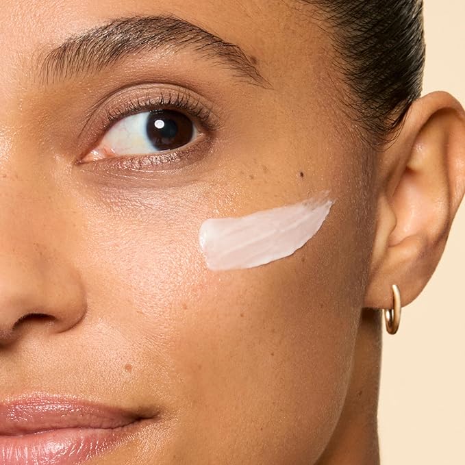 Honest Beauty Everyday Radiance Vitamin C Lightweight Moisturizer | Brightens + Improves Skin Tone | Gentle for Sensitive Skin, Fragrance Free, Vegan | 1.7 fl oz-GlimoraGlow