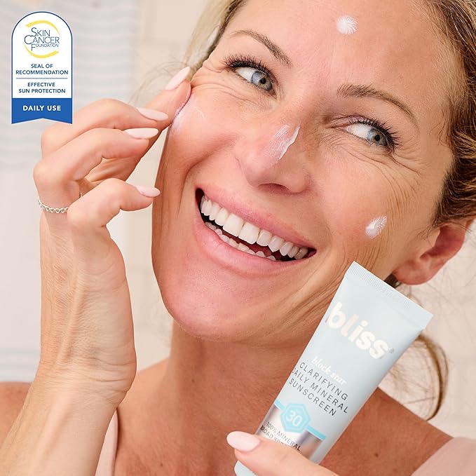 Bliss Block Star Clarifying Daily Mineral Sunscreen Broad Spectrum SPF 30, Blendable Pore Safe Formula for Blemish Prone Skin with Salicylic Acid and Witch Hazel, 1.4 Fl Oz-GlimoraGlow