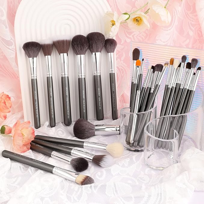 Docolor Professional Makeup Brush Set 29Pcs Makeup Brushes Valentines Day Gifts Premium Goat Synthetic Fiber Foundation Face Powder Blush Concealer Eyeshadows Make Up Brushes with PU Leather Case-GlimoraGlow