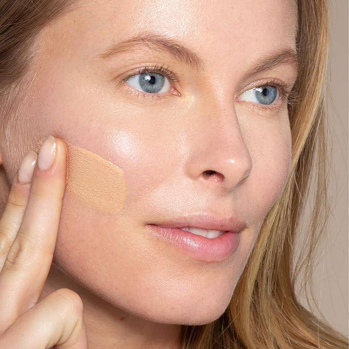 ILIA - True Skin Serum Foundation | Non-comedogenic, Cruelty-Free, Vegan, Weightless Feel, Buildable Coverage, Safe For Sensitive Skin (Bowen SF4)-GlimoraGlow